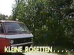 Kleine Rosetten... Zaghaft Entjunfert 